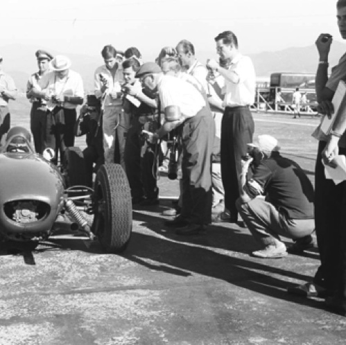 Déjà sous les feux de l'actualités de la F1 sur le Lotus 21 ! Déjà sous les feux de l'actualités de la F1 sur le Lotus 21 !